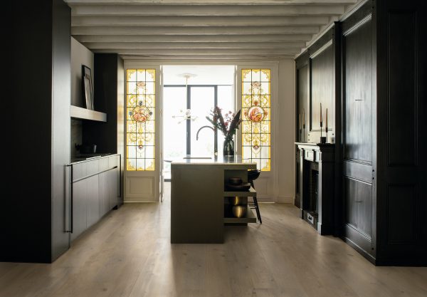 Three-layer parquet Quick-Step Compact Grande Wintry forest oak extra matt COMG3854