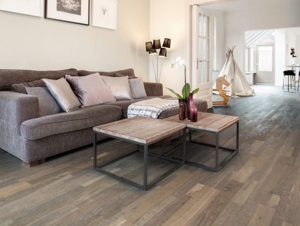 Three-layer parquet Quick-Step Variano Royal grey oak oiled VAR1631S