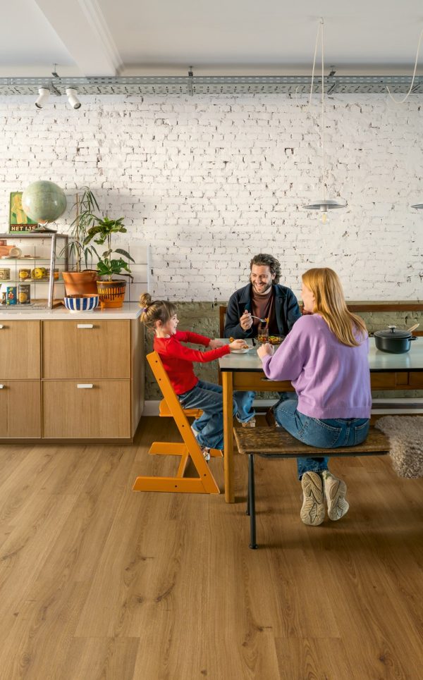 Vinyl flooring Quick-Step Bloom Botanic caramel oak AVMPU40315