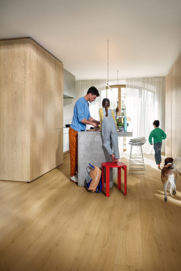 Vinyl floor Quick-Step Bloom Brushed Oak Honey AVMPU40318