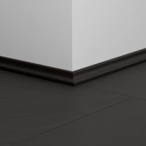 Laminēta grīdlīste Quick-Step 17*17*2400mm QSSCOT05492
